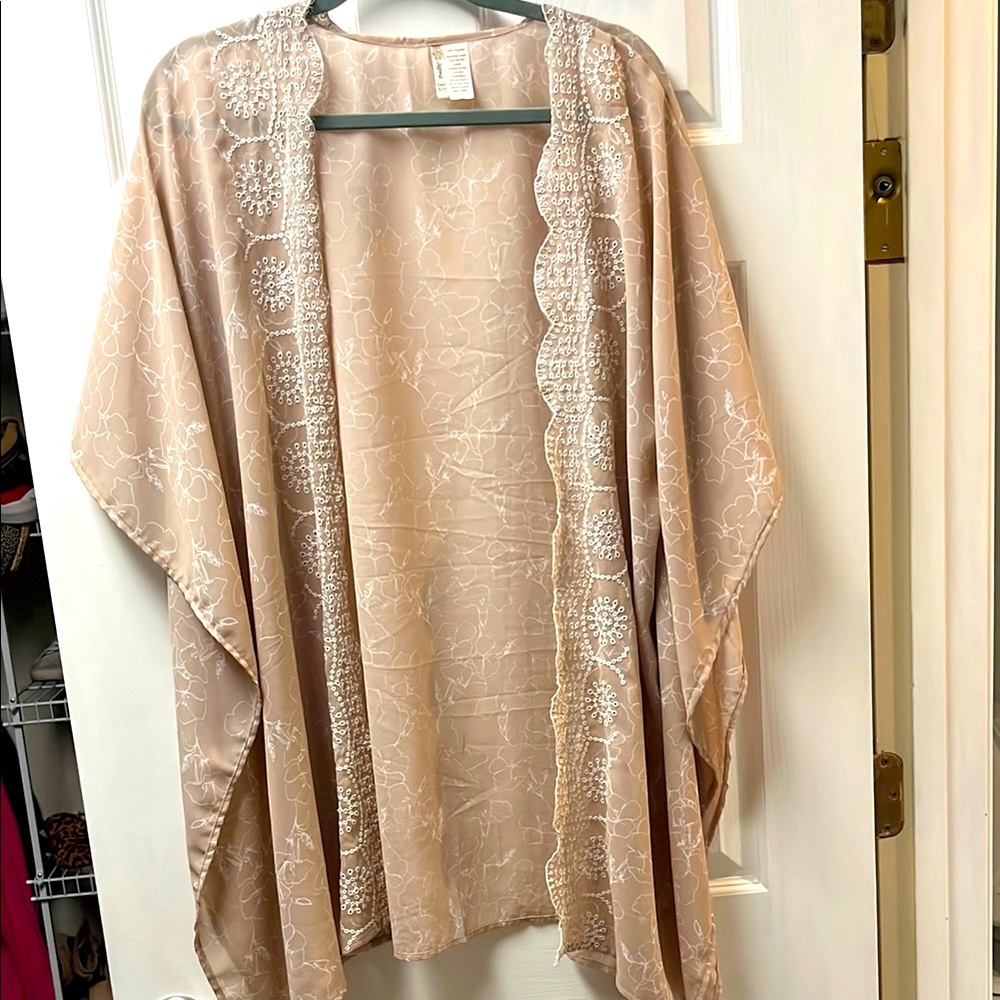 Beige Kimono with Floral Embroidery